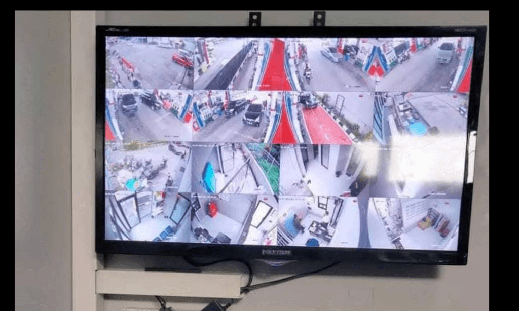 Ilustrasi tampilan monitoring beberapa kamera CCTV